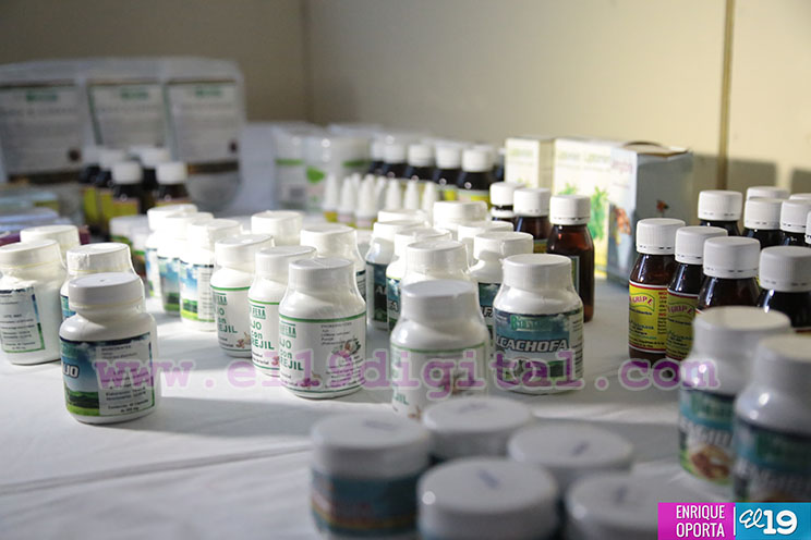 Madres de h&eacute;roes y m&aacute;rtires son atendidas con medicina natural y terapias complementarias